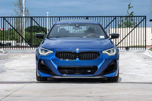 Portimao Blue Metallic 2025 BMW M240 i