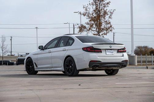 2022 BMW 530 i