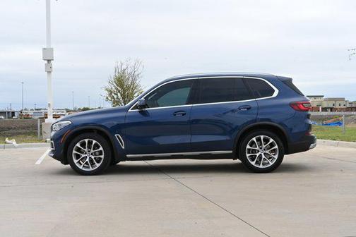Phytonic Blue Metallic 2023 BMW X5 sDrive40i