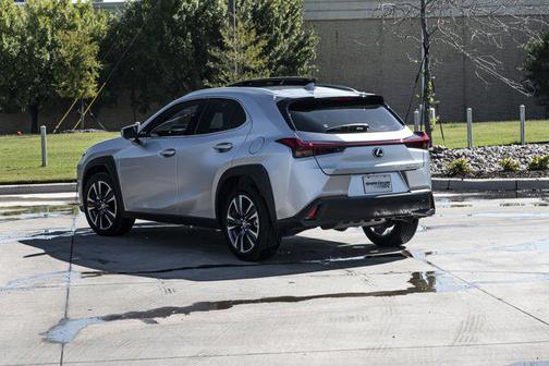 2025 Lexus UX 300h Base