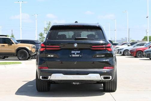 Black Sapphire Metallic 2026 BMW X5 sDrive40i