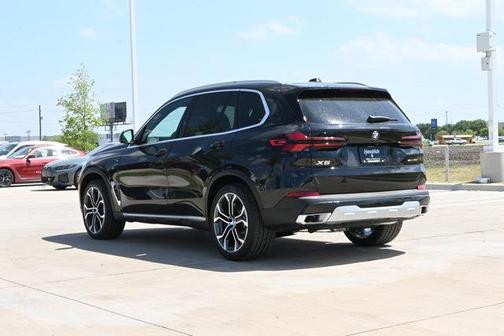 Black Sapphire Metallic 2026 BMW X5 sDrive40i