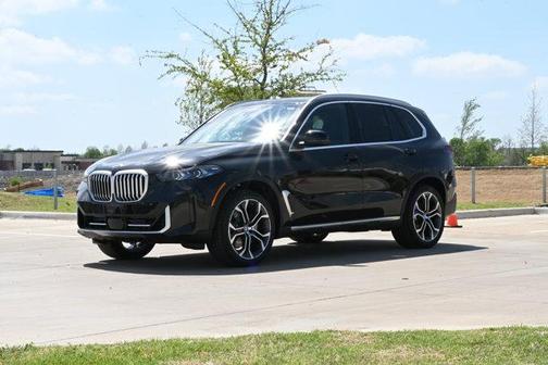 Black Sapphire Metallic 2026 BMW X5 sDrive40i