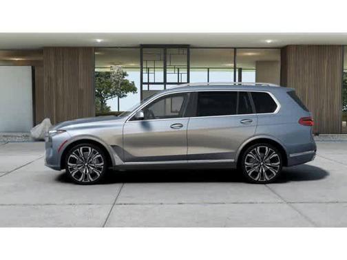 Sparkling Copper Metallic 2027 BMW X7 xDrive40i