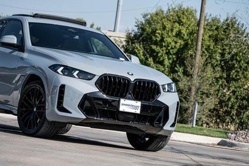 2025 BMW X6 xDrive40i