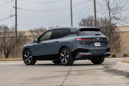 2024 BMW iX xDrive50