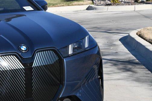 2026 BMW iX xDrive45