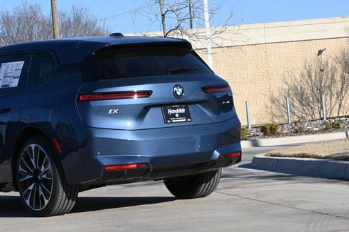 2026 BMW iX xDrive45