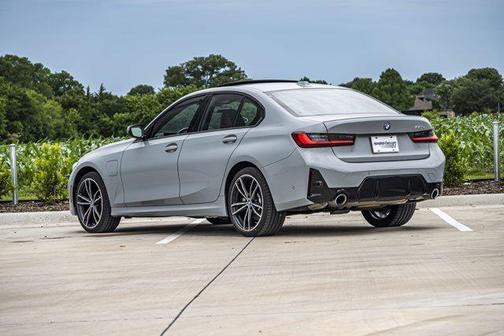 2024 BMW 330e Base