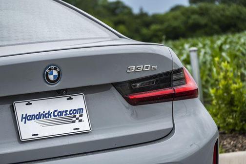 2024 BMW 330e Base