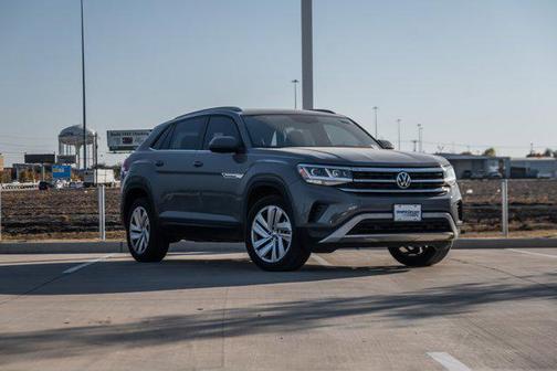2020 Volkswagen Atlas Cross Sport 2.0T SE w/Technology 4MOTION
