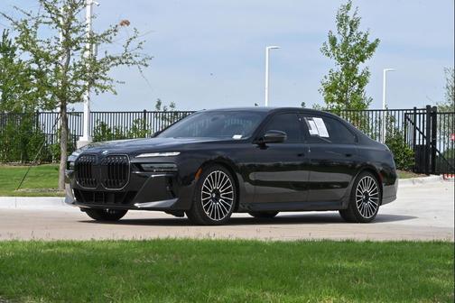 Black Sapphire Metallic 2025 BMW 760 xDrive