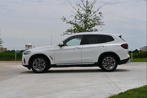 Mineral White Metallic 2022 BMW X3 sDrive30i