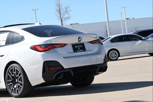Mineral White Metallic 2026 BMW i4 Gran Coupe xDrive40