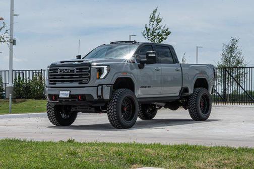 Thunderstorm Gray 2024 GMC Sierra 2500 AT4
