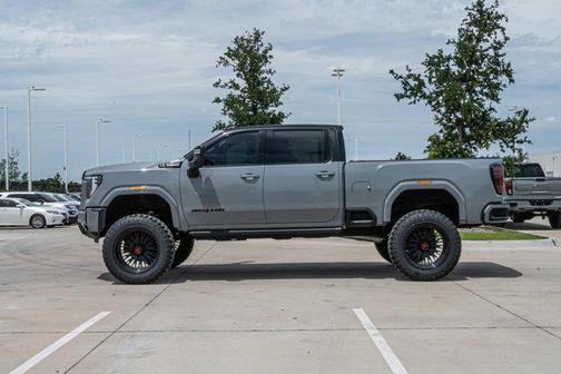 Thunderstorm Gray 2024 GMC Sierra 2500 AT4