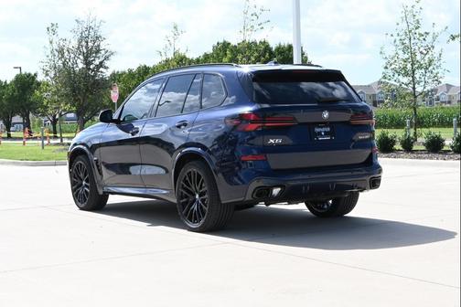 Tanzanite Blue II Metallic 2026 BMW X5 xDrive40i