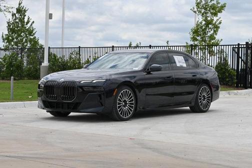 Carbon Black Metallic 2026 BMW 740 xDrive