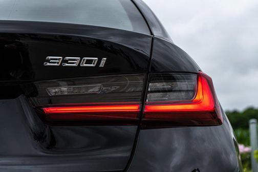 2024 BMW 330 i