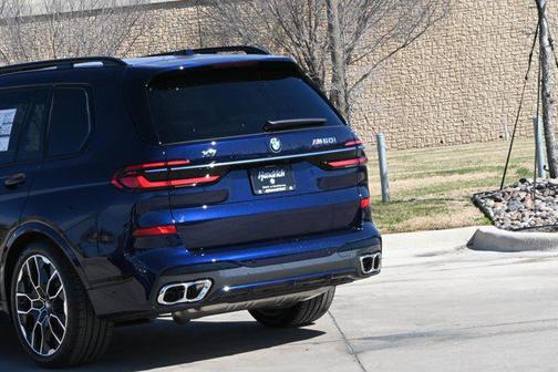2026 BMW X7 M60i