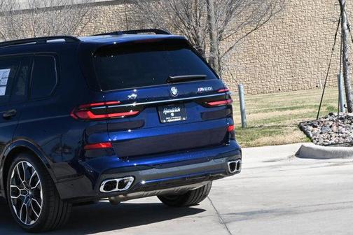 2026 BMW X7 M60i