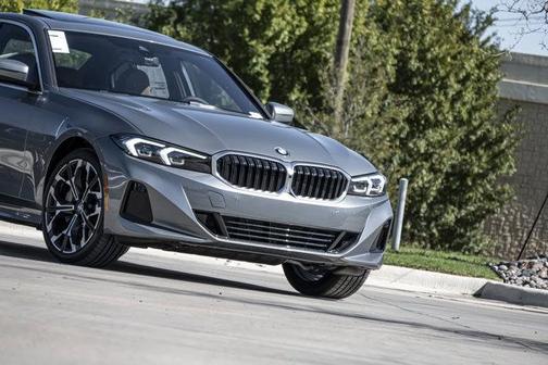 2026 BMW 330 xDrive NA