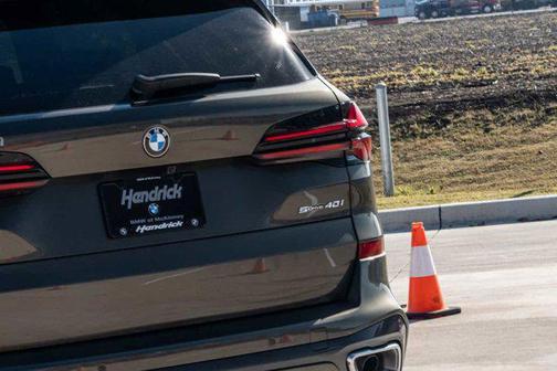 2026 BMW X5 sDrive40i