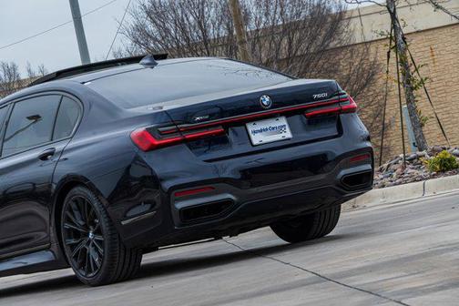 2022 BMW 750 i xDrive