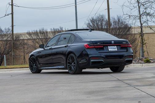 2022 BMW 750 i xDrive