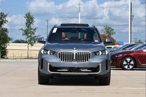 Skyscraper Grey Metallic 2026 BMW X5 xDrive40i