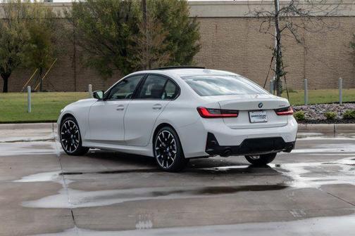 2025 BMW 330 i