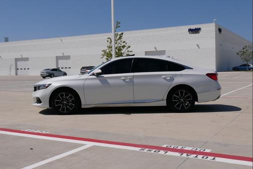 Platinum White Pearl 2021 Honda Accord EX-L 1.5T