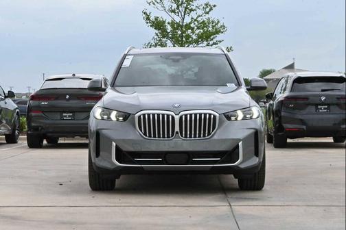 Skyscraper Grey Metallic 2026 BMW X5 PHEV xDrive50e