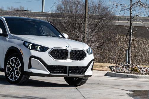 2025 BMW X2 xDrive28i