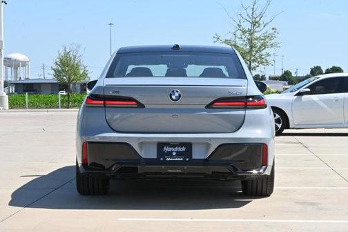 Brooklyn Grey Metallic 2026 BMW 740 xDrive
