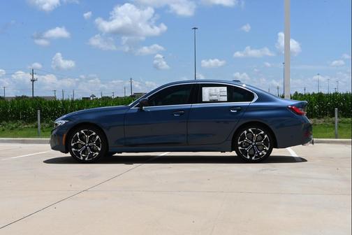 Arctic Race Blue Metallic 2026 BMW 330 xDrive NA