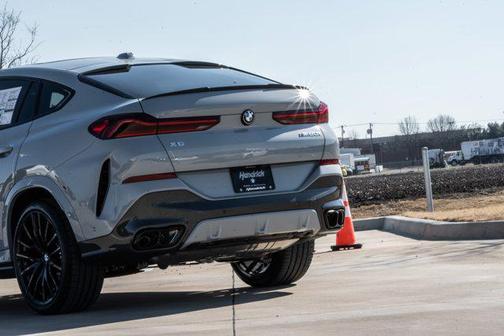 2026 BMW X6 M60i