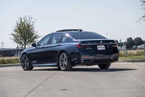 2021 BMW 750 i xDrive
