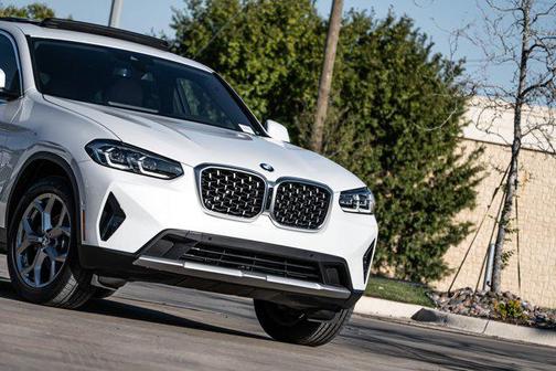 2025 BMW X4 xDrive30i