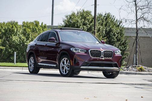 2025 BMW X4 xDrive30i