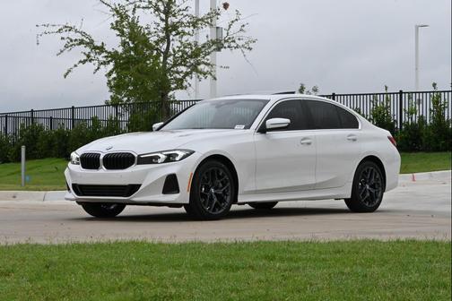 Mineral White Metallic 2025 BMW 330 330i