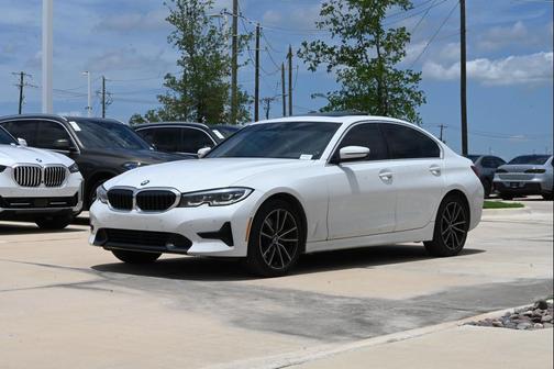 Alpine White 2022 BMW 330 330i