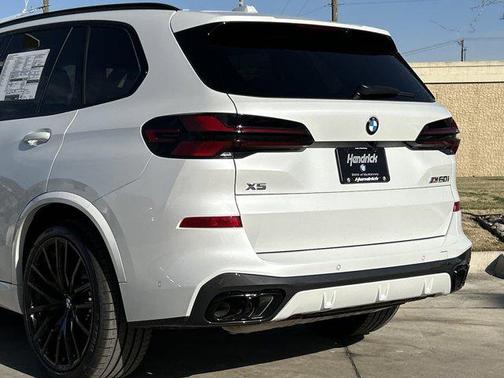 2026 BMW X5 M60i