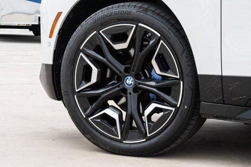 2024 BMW iX xDrive50