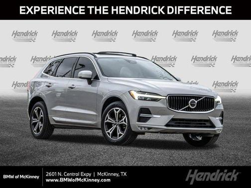 Silver Dawn Metallic 2022 Volvo XC60 B5 Momentum