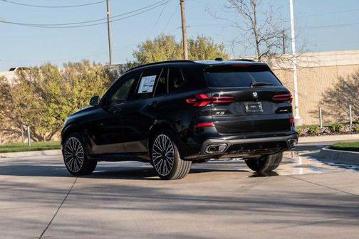 Black Sapphire Metallic 2026 BMW X5 xDrive40i