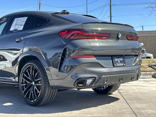 2026 BMW X6 xDrive40i