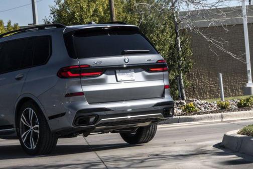 2026 BMW X7 xDrive40i