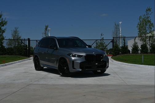 Skyscraper Grey Metallic 2024 BMW X5 M60i