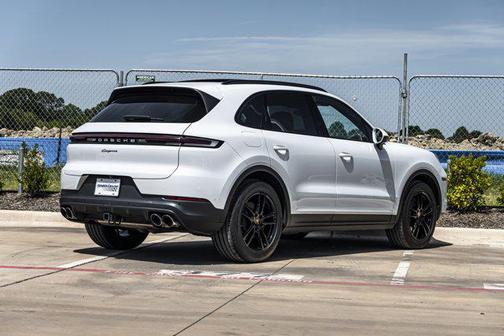 2024 Porsche Cayenne AWD